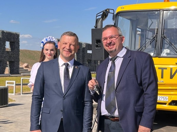 Брестская область получила 25 новых школьных автобусов Брестская область получила 25 новых школьных автобусов