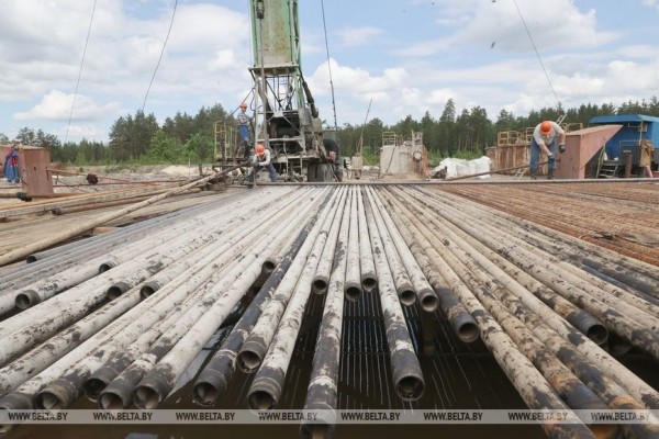 Новое месторождение нефти открыли в Беларуси Новое месторождение нефти открыли в Беларуси