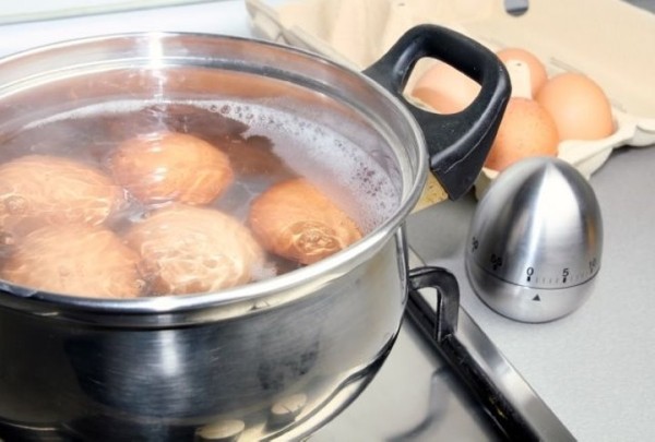 Какой срок хранения у варёных яиц? Какой срок хранения у варёных яиц?