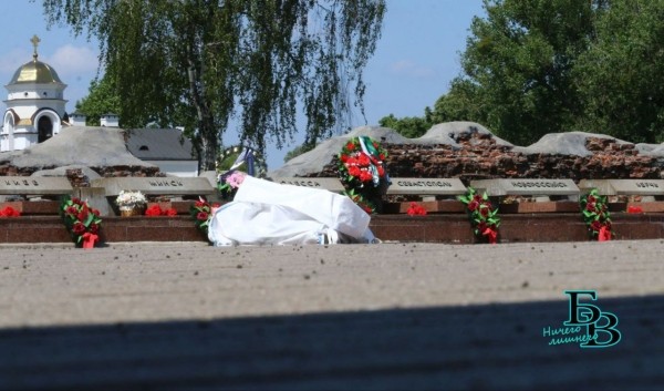 Начался ремонт у Вечного огня в Брестской крепости Начался ремонт у Вечного огня в Брестской крепости