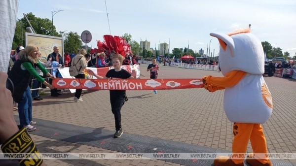 Брестчане вышли на старт забега «Первых» Брестчане вышли на старт забега «Первых»