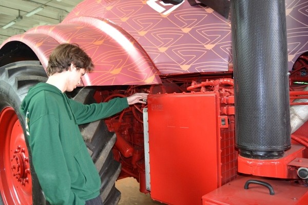 Беспилотник BELARUS 3523i появился в Бресте. Разбираемся, сможет ли он работать в поле в автономном режиме Беспилотник BELARUS 3523i появился в Бресте. Разбираемся, сможет ли он работать в поле в автономном режиме