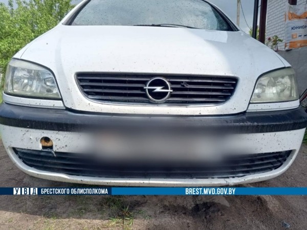 В Брестской области задержан молодой парень, который насмерть сбил пешехода и скрылся В Брестской области задержан молодой парень, который насмерть сбил пешехода и скрылся