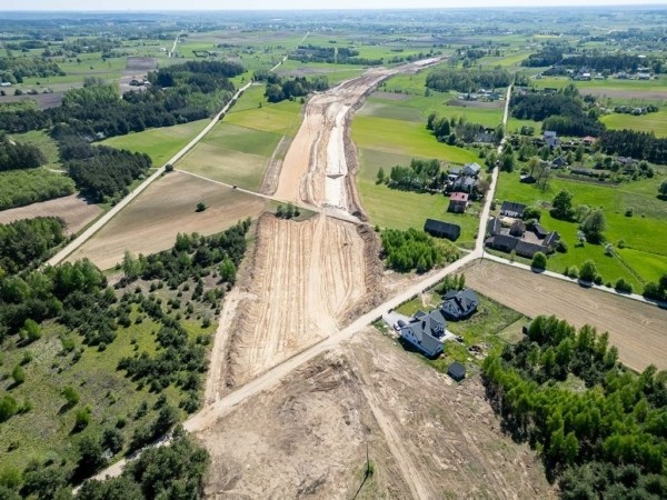 Поляки показали строительство дороги в сторону Беларуси с квадрокоптера