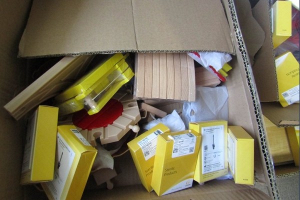 Белорус спрятал среди покупок магниты для слуховых аппаратов и поехал через «зеленый коридор». Его ждут конфискация и штраф Белорус спрятал среди покупок магниты для слуховых аппаратов и поехал через «зеленый коридор». Его ждут конфискация и штраф