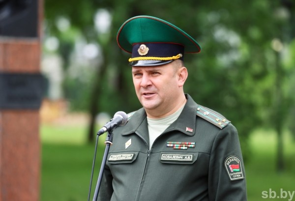 Крестный ход «Церковь и армия» совершил в Бресте памятные литии по пограничникам, отдавшим жизни за Родину Крестный ход «Церковь и армия» совершил в Бресте памятные литии по пограничникам, отдавшим жизни за Родину