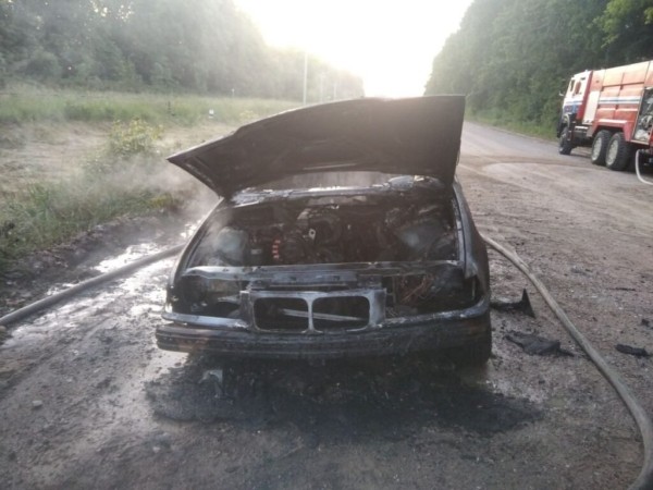 Возгорание автомобиля произошло в Каменецком районе Возгорание автомобиля произошло в Каменецком районе