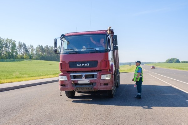 Перевес есть? А если проверим? Как в Беларуси взвешивают на дорогах грузовики, и почему это необходимо делать