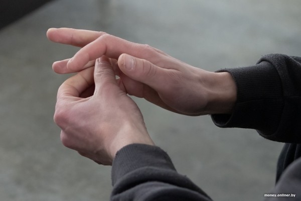 «За три года проиграл квартиру, сейчас должен 24 000 рублей». Эти белорусы потеряли деньги в онлайн-лотереях «За три года проиграл квартиру, сейчас должен 24 000 рублей». Эти белорусы потеряли деньги в онлайн-лотереях