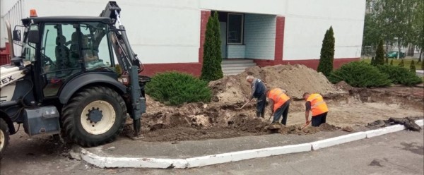 В Бресте в районе СШ №35 идут работы по модернизации тепловых сетей В Бресте в районе СШ №35 идут работы по модернизации тепловых сетей