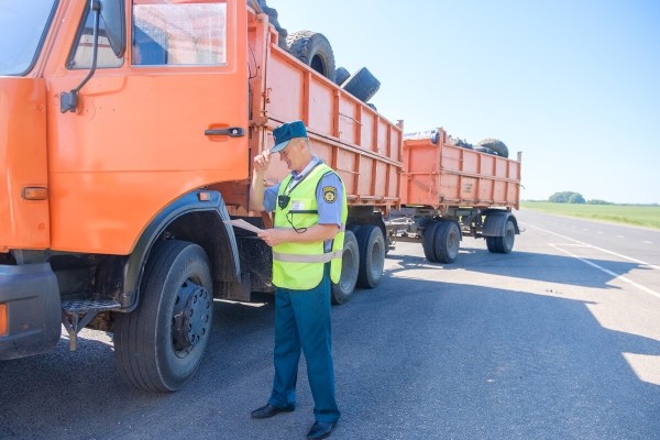 Перевес есть? А если проверим? Как в Беларуси взвешивают на дорогах грузовики, и почему это необходимо делать