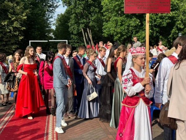 «Алые паруса 2024» в Бресте. Смотрите видео и фото