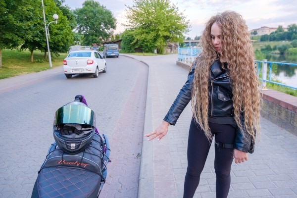 «Собирала на свадебное платье, а купила Иж „Юпитер“». Мотоледи из Беларуси рассказала о своих байках и опыте владения ими «Собирала на свадебное платье, а купила Иж „Юпитер“». Мотоледи из Беларуси рассказала о своих байках и опыте владения ими