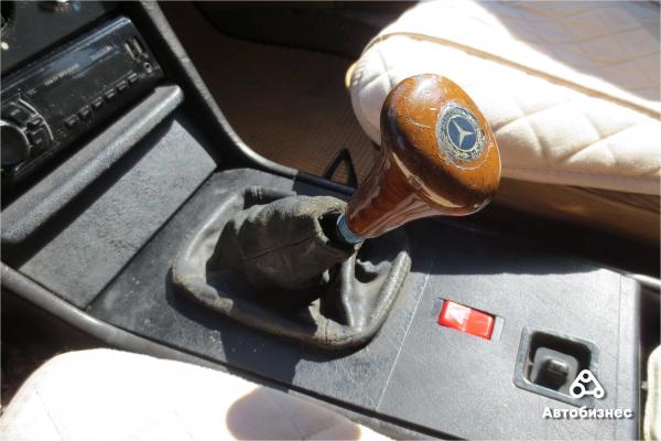 Погибать под забором такие автомобили не должны: мнение владельца Mercedes W123 Погибать под забором такие автомобили не должны: мнение владельца Mercedes W123