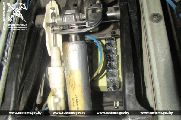 В Беларусь хотели незаконно ввезти 500 компьютерных процессоров В Беларусь хотели незаконно ввезти 500 компьютерных процессоров