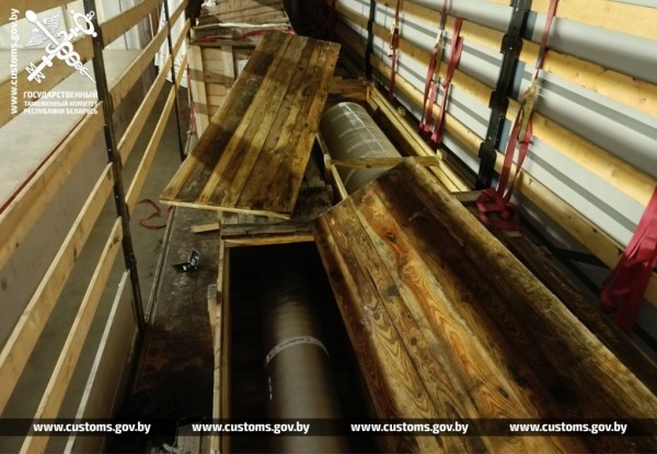 Брестские таможенники пресекли незаконное перемещение валов для бумагоделательных машин стоимостью порядка 328 тысяч рублей Брестские таможенники пресекли незаконное перемещение валов для бумагоделательных машин стоимостью порядка 328 тысяч рублей