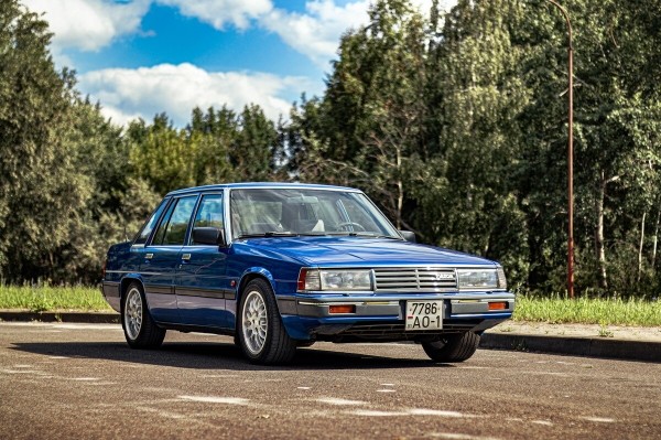 Это судьба! Брестчанин спустя 20 лет вернул и восстановил свою Mazda 929 из 80-х