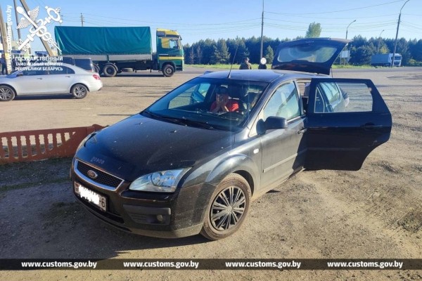 Белорусские таможенники пресекли контрабандную поставку спирта из России Белорусские таможенники пресекли контрабандную поставку спирта из России