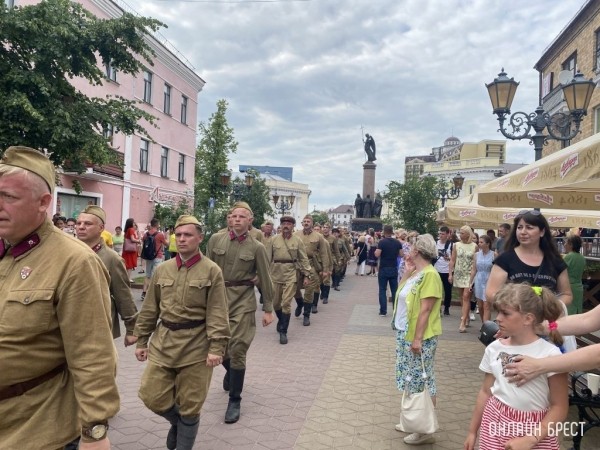 В Бресте 21 июня состоится марш реконструкторов и «Мирный вечер на Советской»