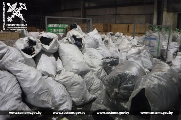 Брестские таможенники выявили груз, о котором мечтает каждый белорус-шопоголик Брестские таможенники выявили груз, о котором мечтает каждый белорус-шопоголик