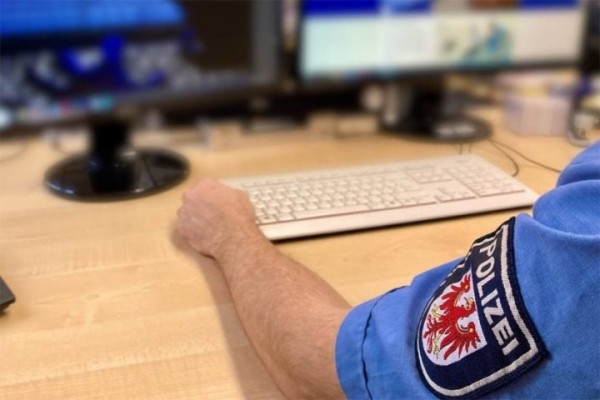 В Германии задержали белоруса и поляка с товарами на 25 тысяч евро В Германии задержали белоруса и поляка с товарами на 25 тысяч евро