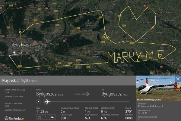 Парень в Польше устроил незабываемое предложение, впечатлив свою возлюбленную креативным способом Парень в Польше устроил незабываемое предложение, впечатлив свою возлюбленную креативным способом