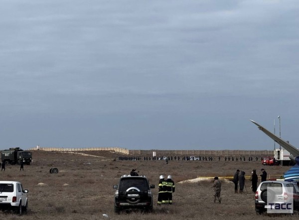 В Казахстане упал пассажирский самолет — видео и фото В Казахстане упал пассажирский самолет — видео и фото