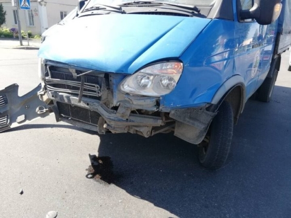 «Газель» и «Жигули» столкнулись в Брестской области «Газель» и «Жигули» столкнулись в Брестской области