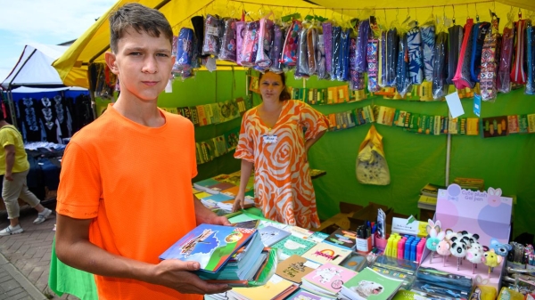 Сходили с восьмиклассником на рынок: сколько он потратил на подготовку к школе Сходили с восьмиклассником на рынок: сколько он потратил на подготовку к школе