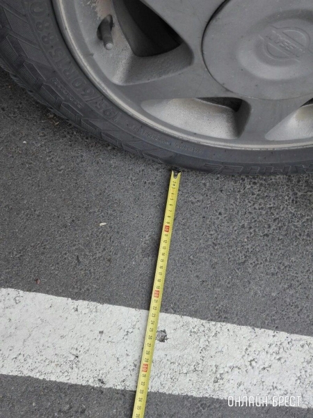 Читатель: Достали эти кривопаркощики. Ну как так можно парковаться!? Это ужас! Ну неужели нельзя ровнее поставить машину?
Читатель: Достали эти кривопаркощики. Ну как так можно парковаться!? Это ужас! Ну неужели нельзя ровнее поставить машину?