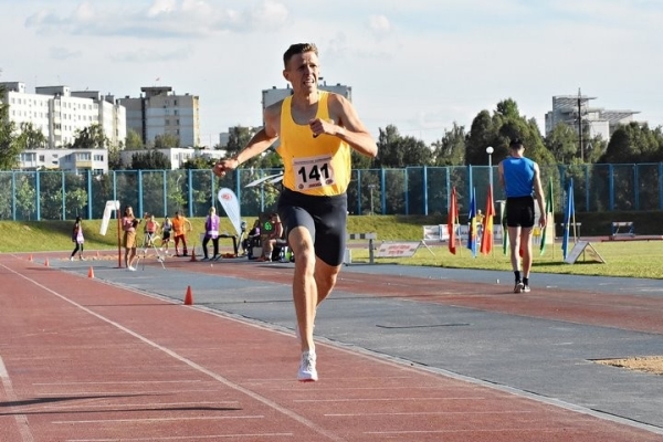 Парень из Дрибина побил рекорд Беларуси по бегу, который держался без малого 30 лет Парень из Дрибина побил рекорд Беларуси по бегу, который держался без малого 30 лет