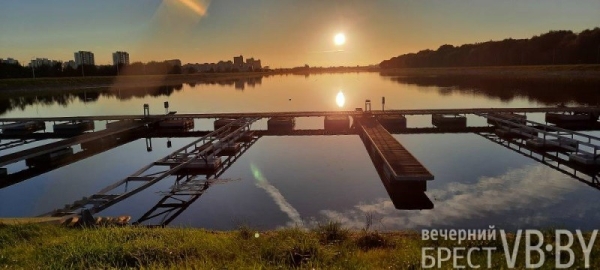 Рыбацкий вечер на Гребном канале в Бресте Рыбацкий вечер на Гребном канале в Бресте